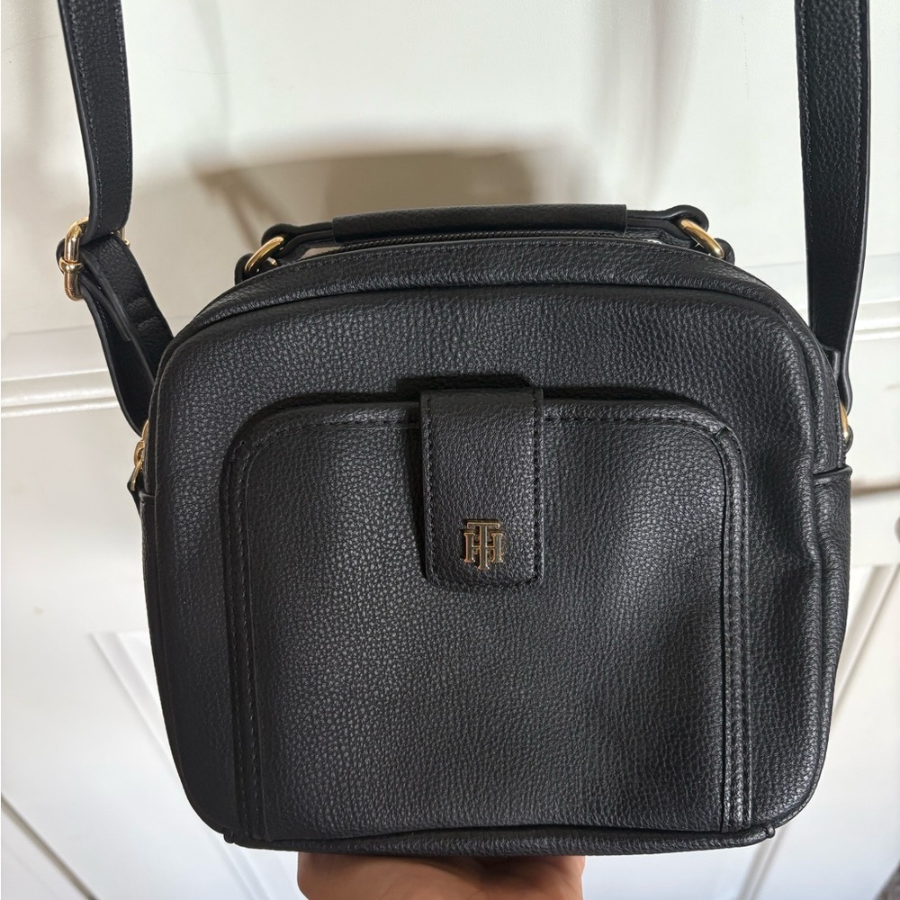 Tommy Hilfiger Crossbody Bag with Gold